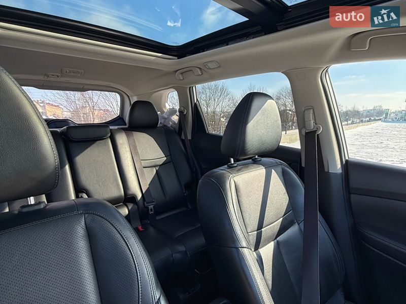 Позашляховик / Кросовер Nissan Rogue 2018 в Тернополі