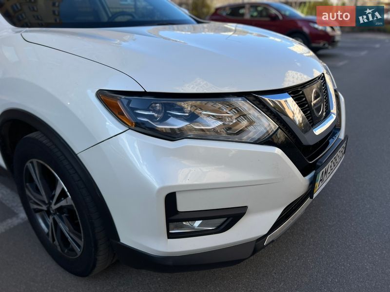 Позашляховик / Кросовер Nissan Rogue 2017 в Києві