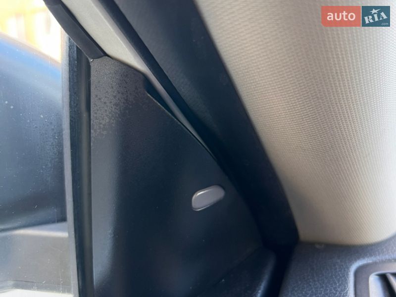 Позашляховик / Кросовер Nissan Rogue 2017 в Києві