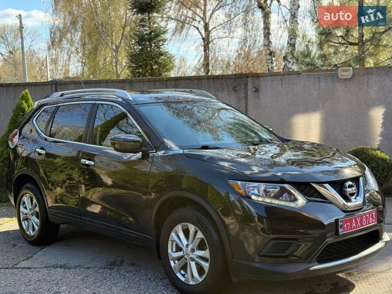 Позашляховик / Кросовер Nissan Rogue 2016 в Лубнах