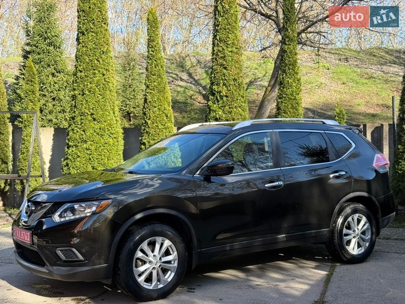 Позашляховик / Кросовер Nissan Rogue 2016 в Лубнах