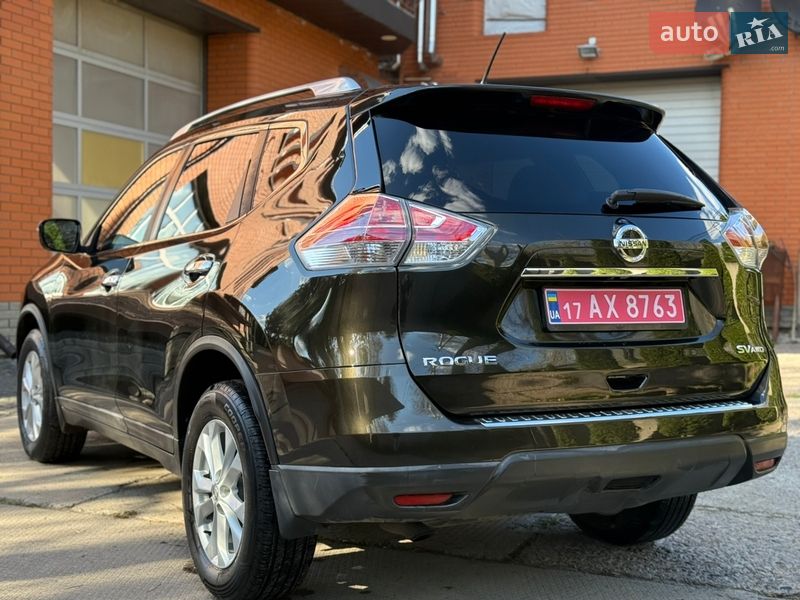 Позашляховик / Кросовер Nissan Rogue 2016 в Лубнах