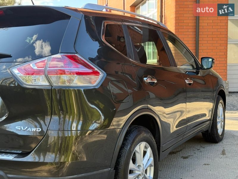 Позашляховик / Кросовер Nissan Rogue 2016 в Лубнах