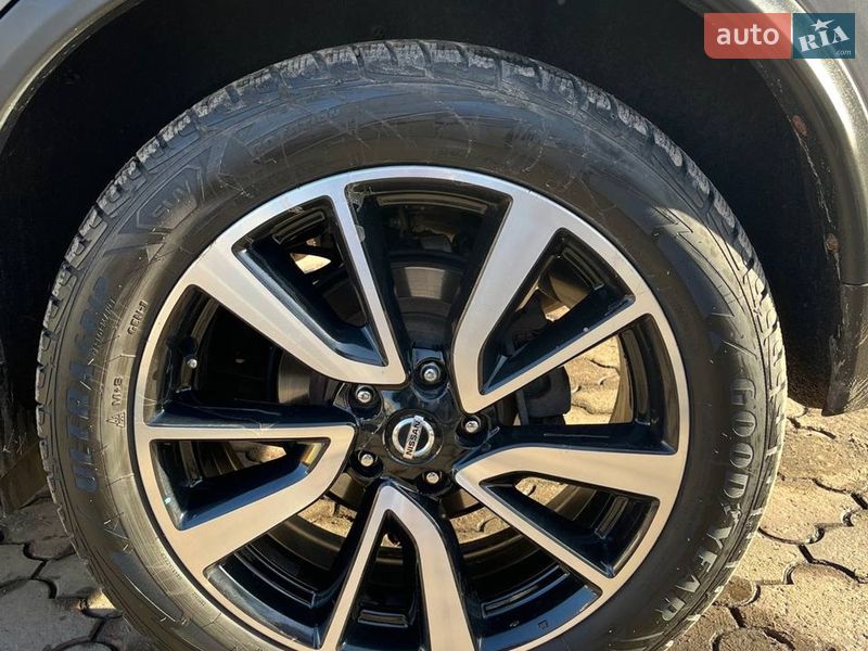 Внедорожник / Кроссовер Nissan Rogue 2019 в Краснограде