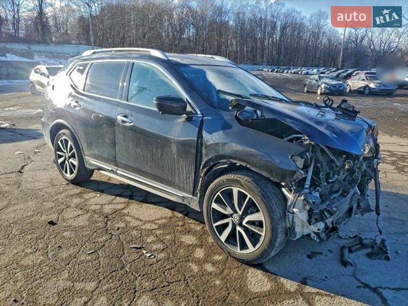 Внедорожник / Кроссовер Nissan Rogue 2019 в Львове