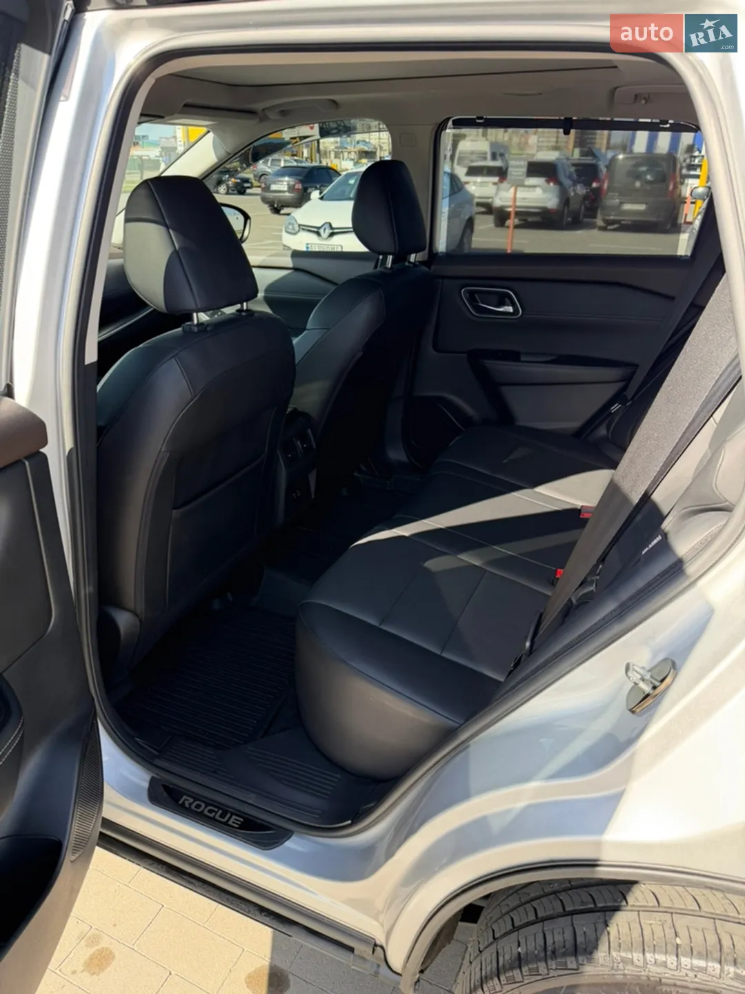 2021 Nissan Rogue - мініатюра 8