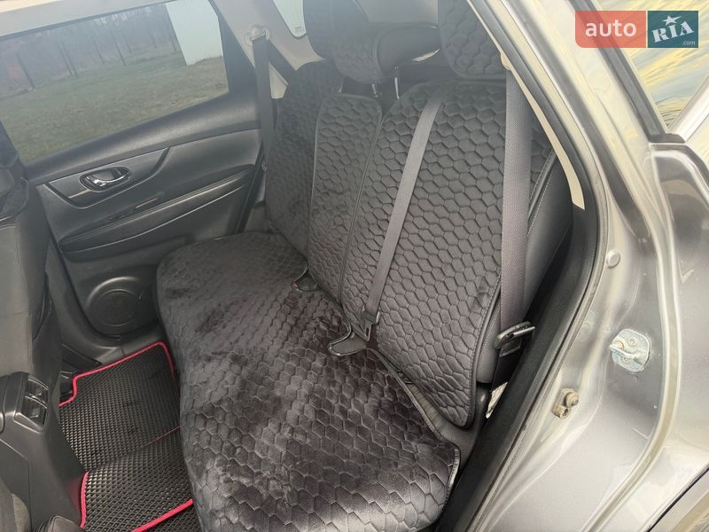 Позашляховик / Кросовер Nissan Rogue 2016 в Рівному