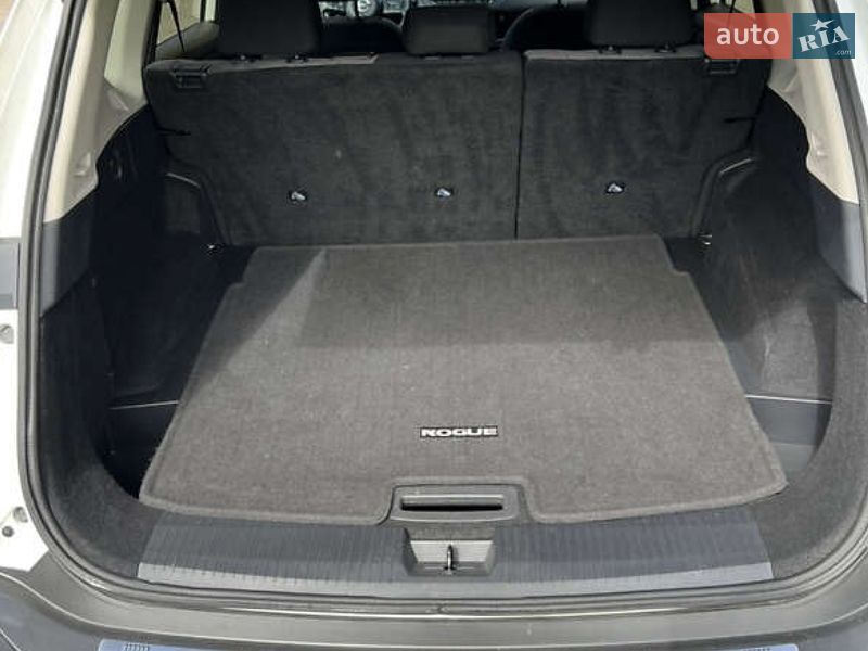 Внедорожник / Кроссовер Nissan Rogue 2021 в Ивано-Франковске