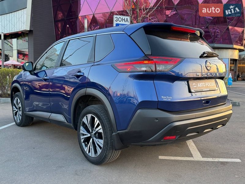 Внедорожник / Кроссовер Nissan Rogue 2023 в Киеве