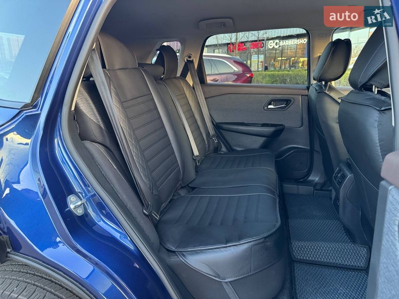 Внедорожник / Кроссовер Nissan Rogue 2023 в Киеве