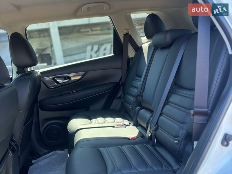 Позашляховик / Кросовер Nissan Rogue 2018 в Києві