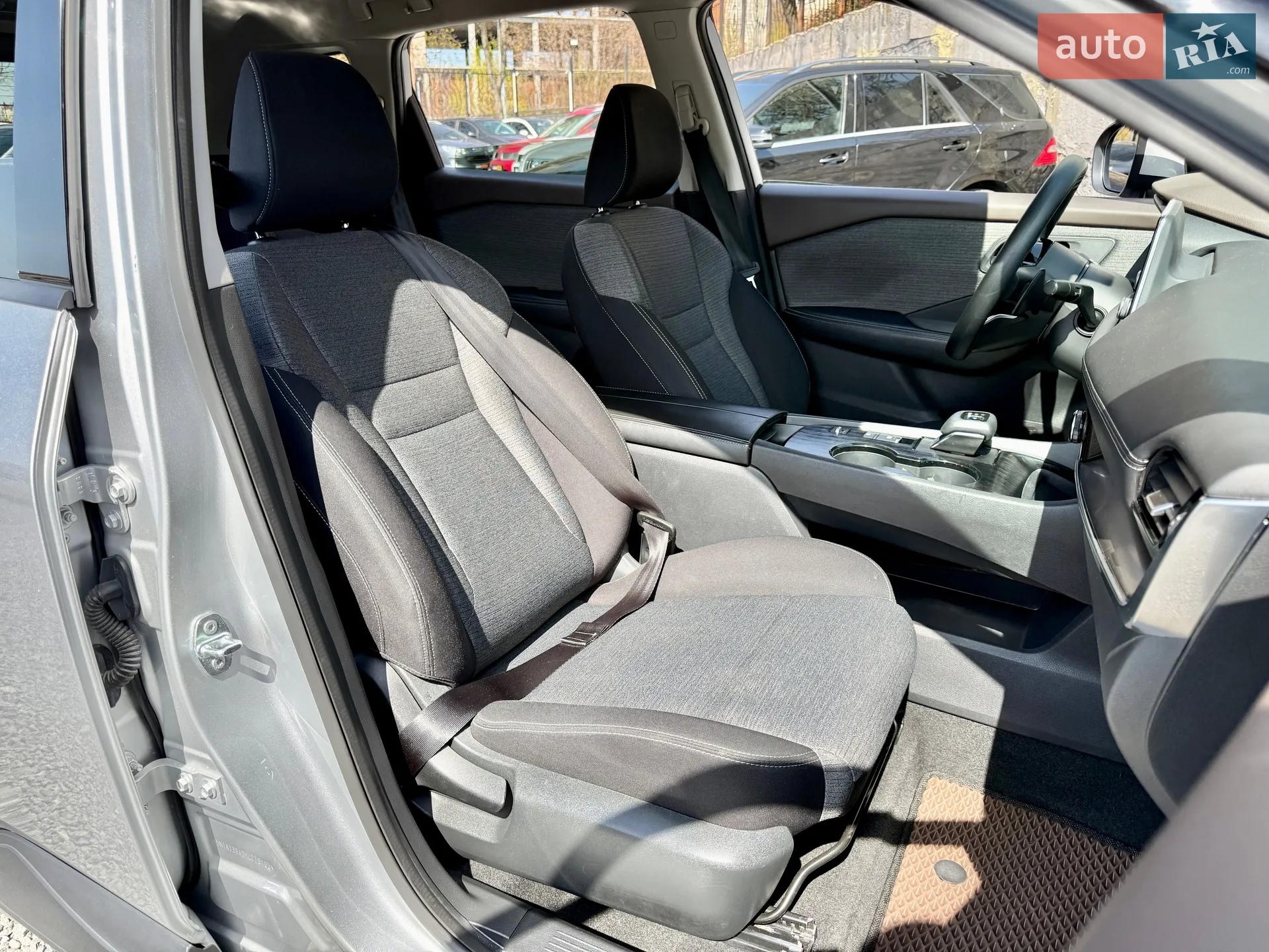 2021 Nissan Rogue - мініатюра 14