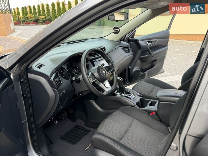 Внедорожник / Кроссовер Nissan Rogue 2017 в Дрогобыче