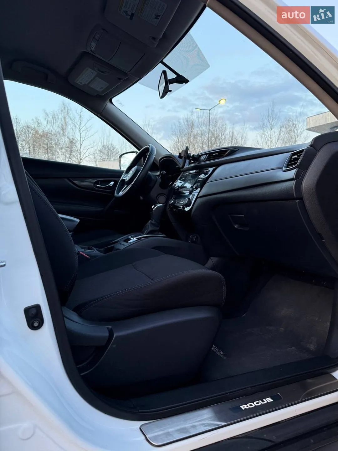 2017 Nissan Rogue - мініатюра 37