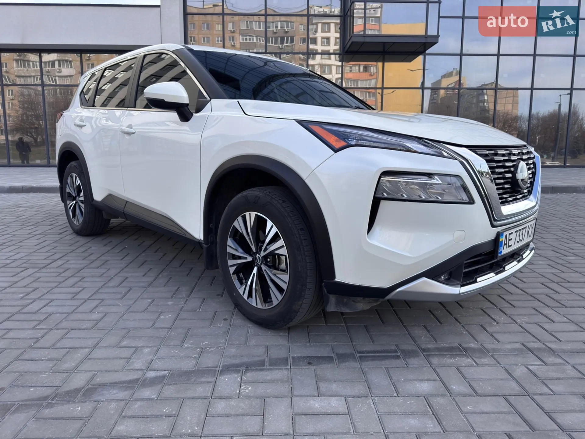 2022 Nissan Rogue - фото 1
