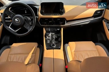 Внедорожник / Кроссовер Nissan Rogue 2023 в Львове