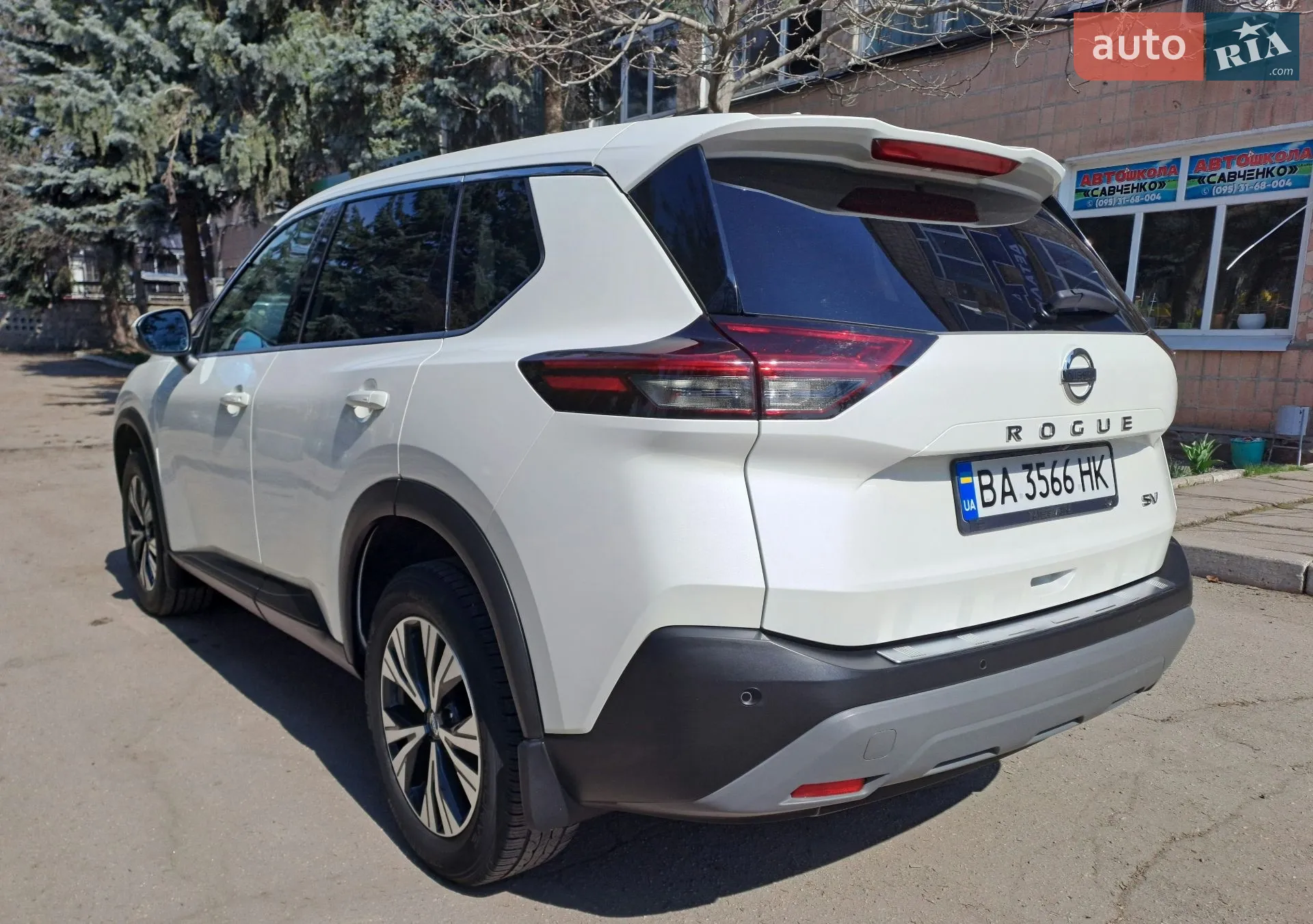 2021 Nissan Rogue - мініатюра 10