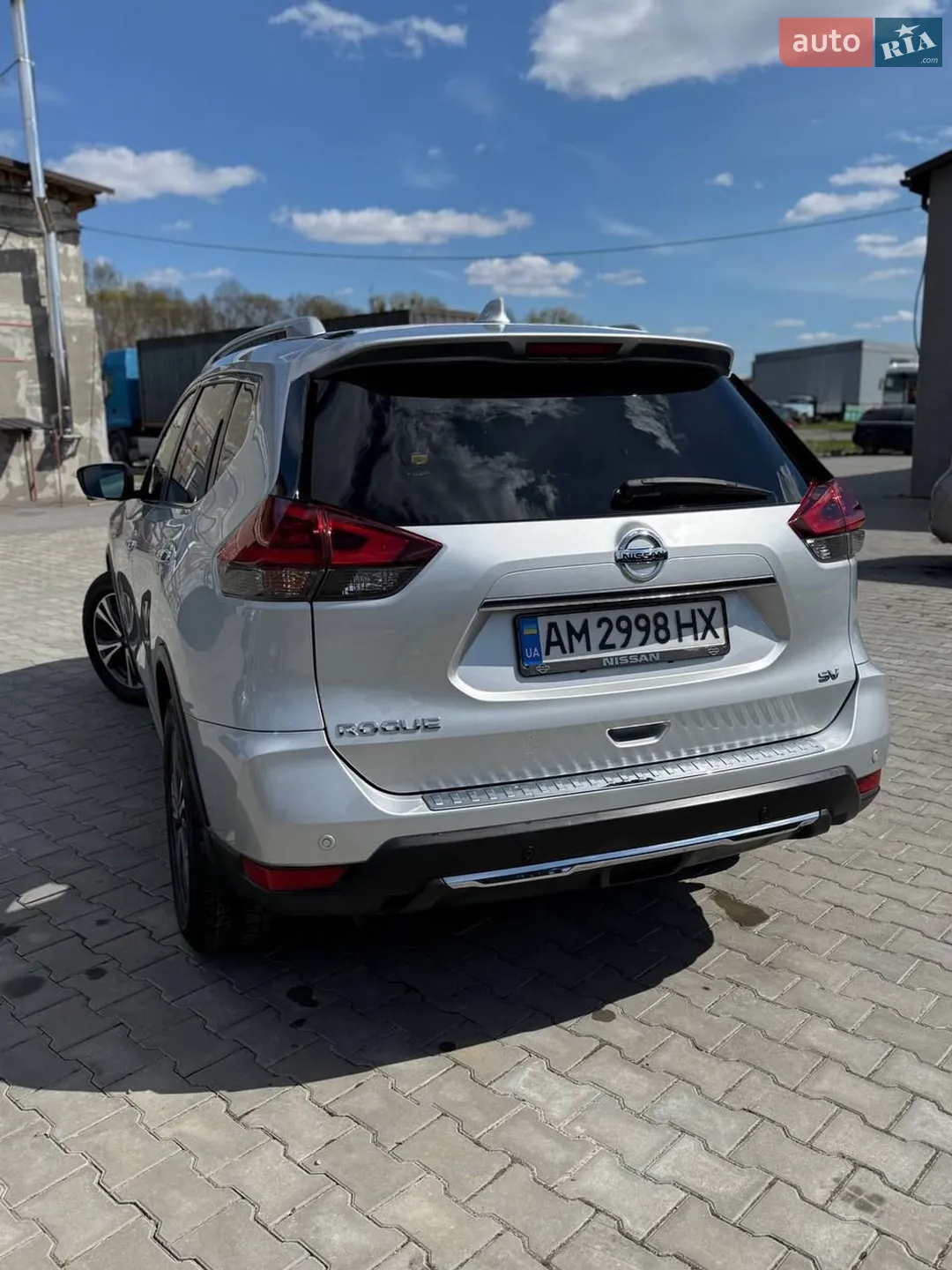 2019 Nissan Rogue - мініатюра 2