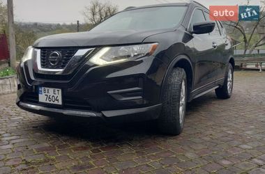 Внедорожник / Кроссовер Nissan Rogue 2018 в Городке