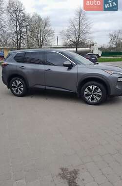 Внедорожник / Кроссовер Nissan Rogue 2021 в Новых Санжарах