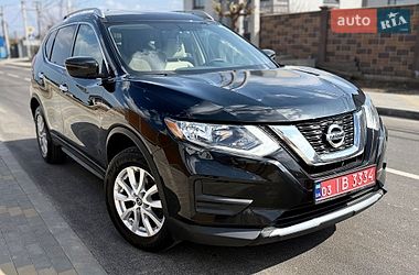 Внедорожник / Кроссовер Nissan Rogue 2017 в Киеве