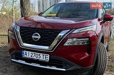 Внедорожник / Кроссовер Nissan Rogue 2023 в Киеве