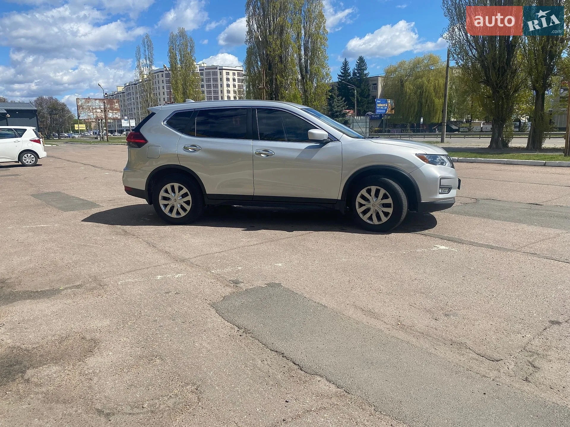 Nissan Rogue 2017 VIN KNMAT2MV2HP559615 фото оголошення 22 з 40