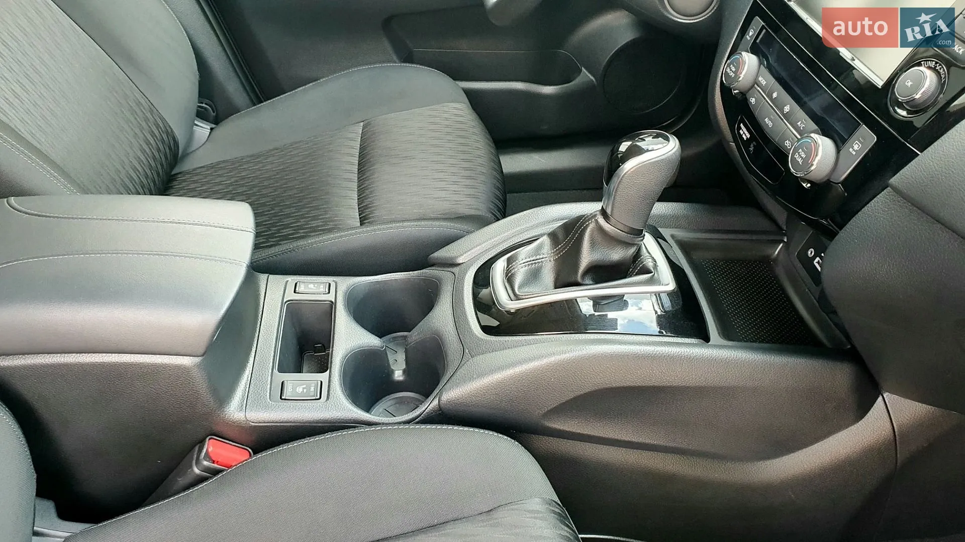 2019 Nissan Rogue - мініатюра 47