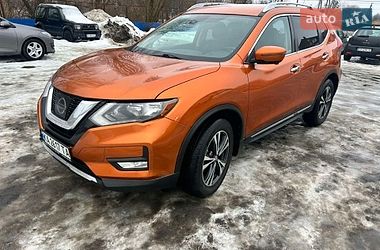 Внедорожник / Кроссовер Nissan Rogue 2017 в Киеве