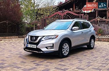 Внедорожник / Кроссовер Nissan Rogue 2017 в Кременчуге