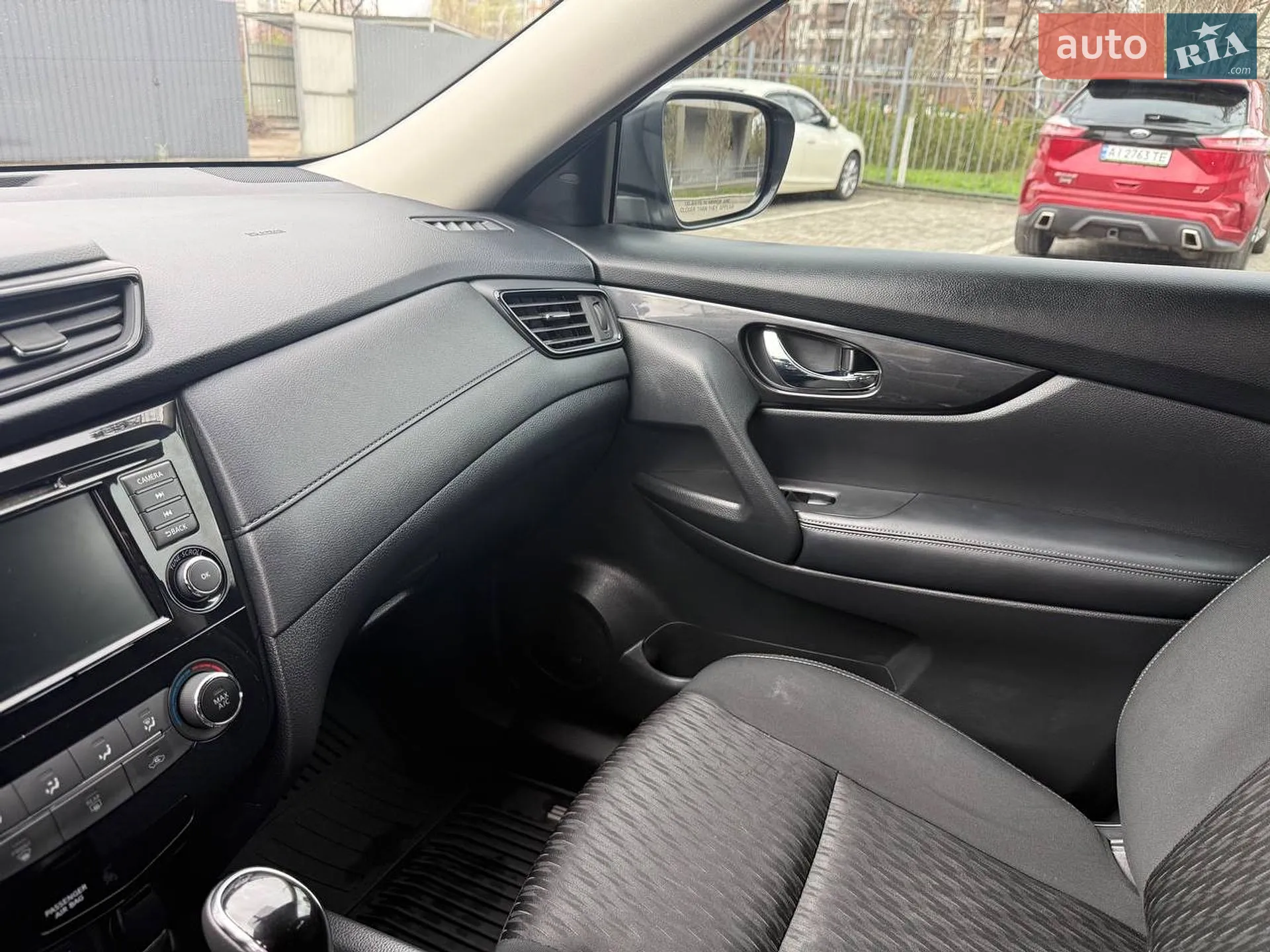 2018 Nissan Rogue - мініатюра 32