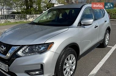 Внедорожник / Кроссовер Nissan Rogue 2016 в Киеве