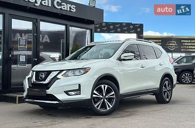 Внедорожник / Кроссовер Nissan Rogue 2017 в Харькове