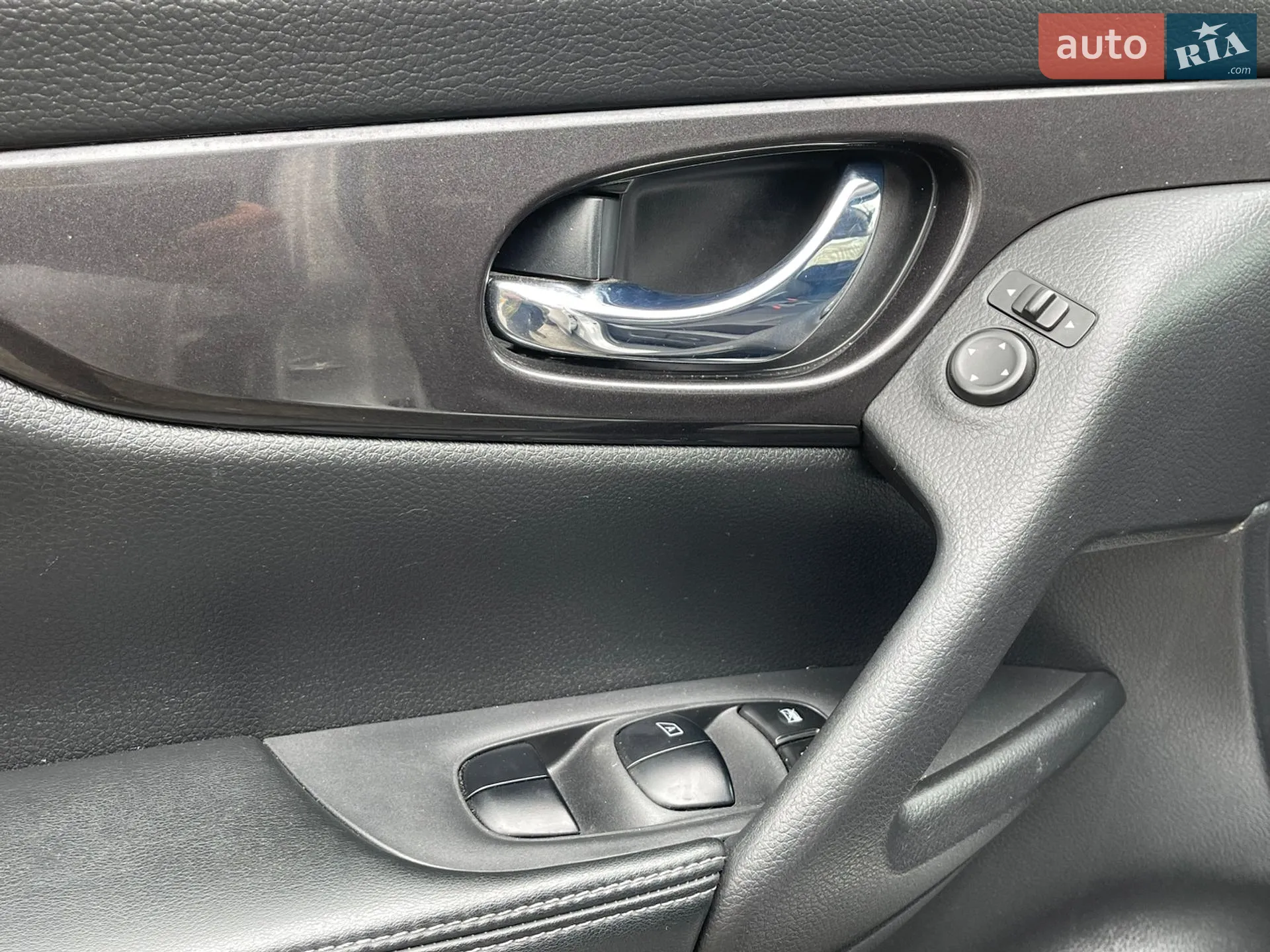 2018 Nissan Rogue - мініатюра 10