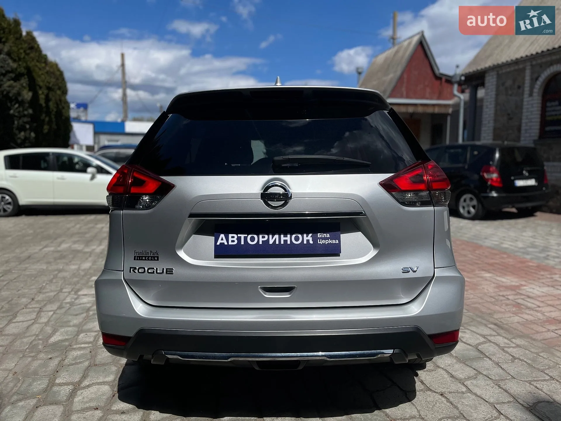 2017 Nissan Rogue - мініатюра 4