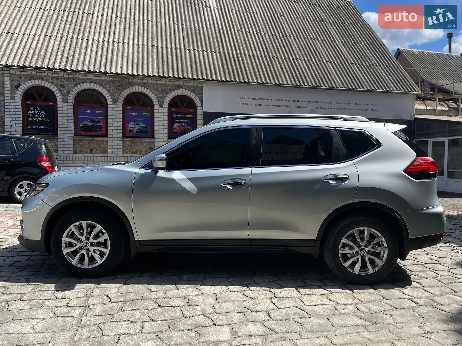 2017 Nissan Rogue - мініатюра 8