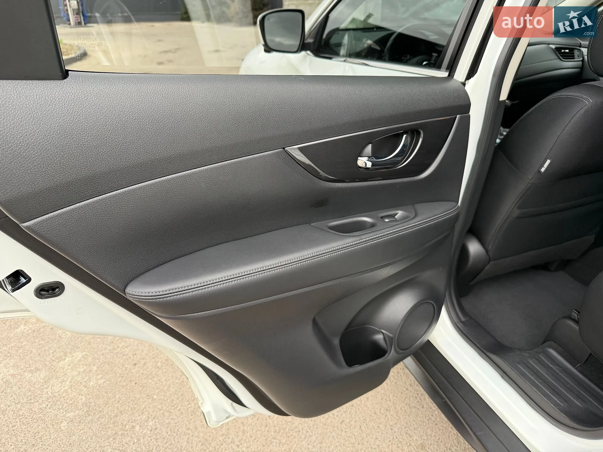2017 Nissan Rogue - мініатюра 34