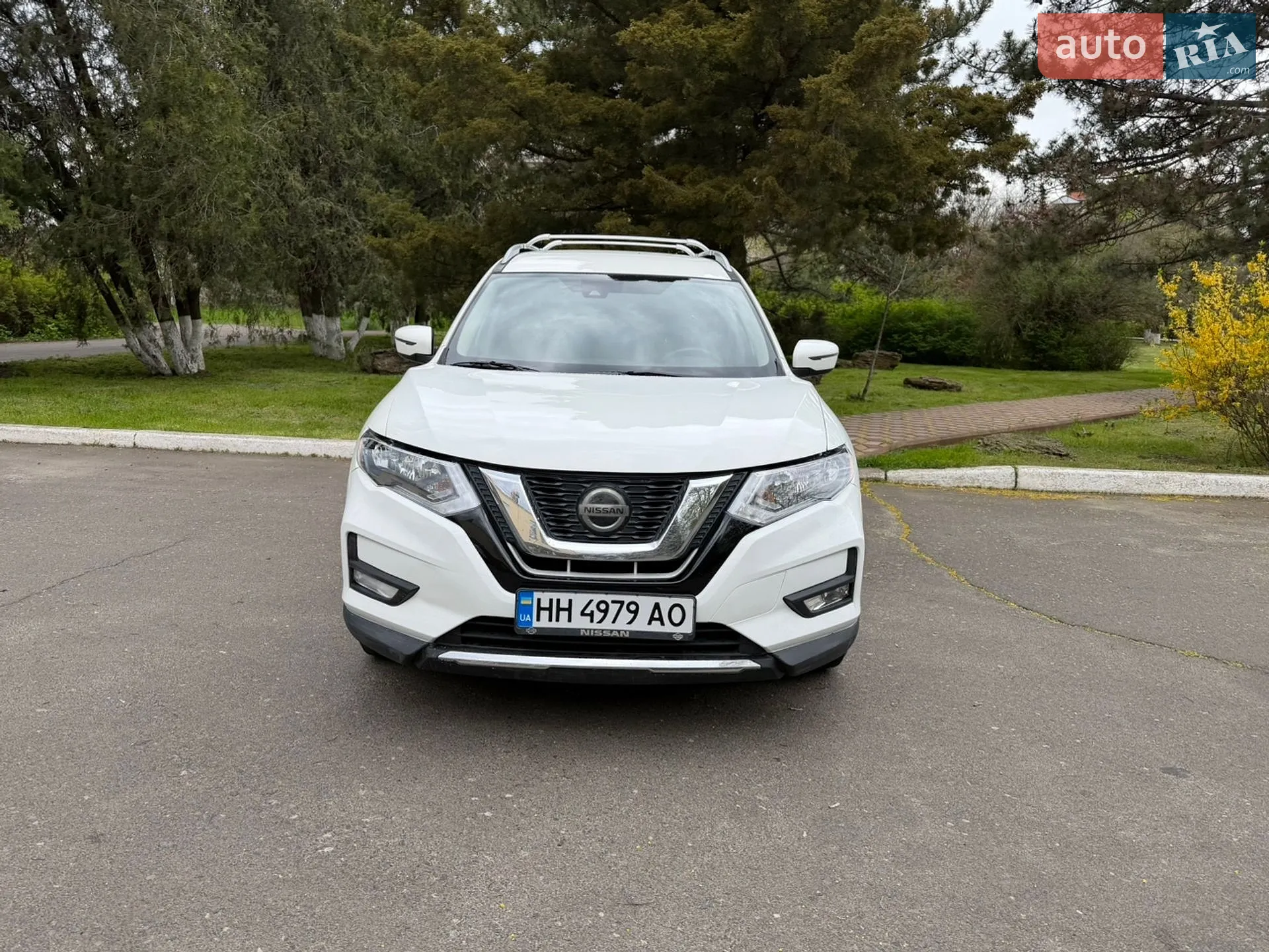 2019 Nissan Rogue - мініатюра 2