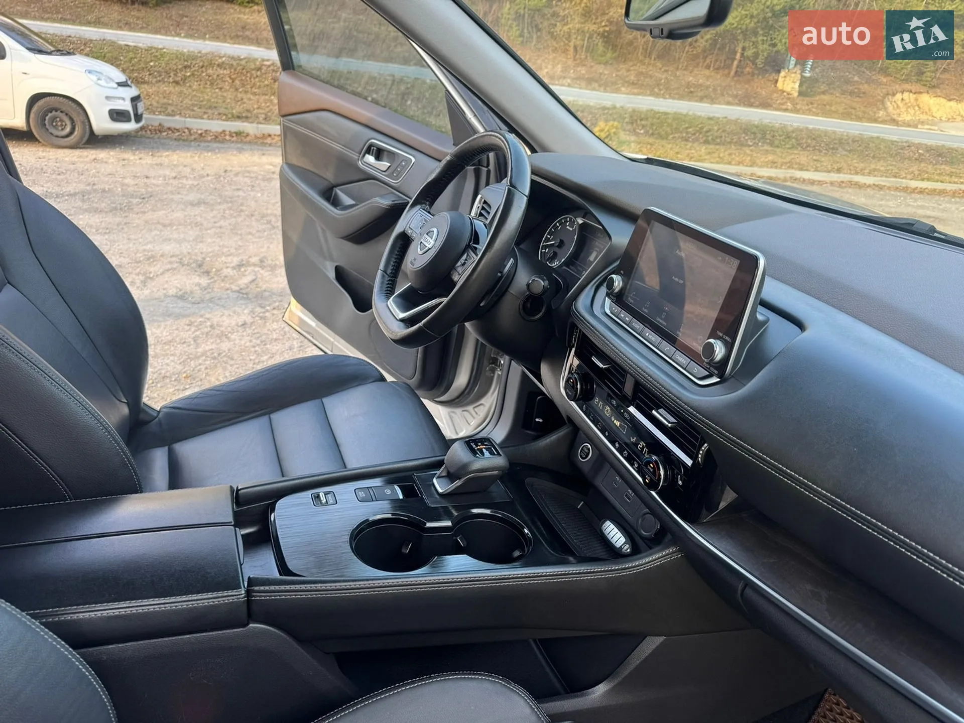 2020 Nissan Rogue - мініатюра 27