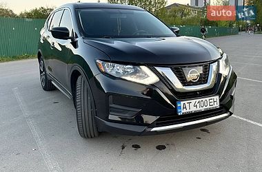 Позашляховик / Кросовер Nissan Rogue 2017 в Івано-Франківську