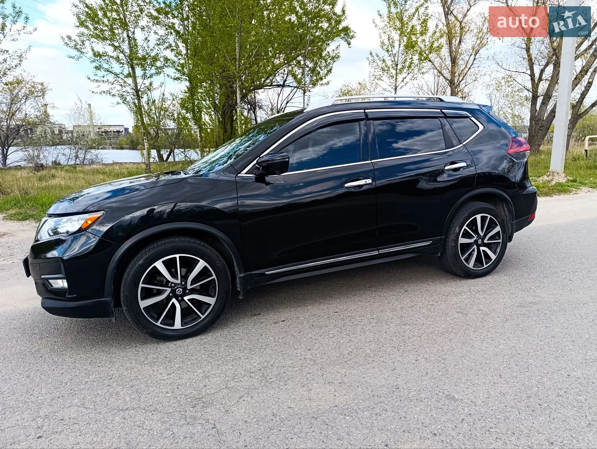 2019 Nissan Rogue - фото 1