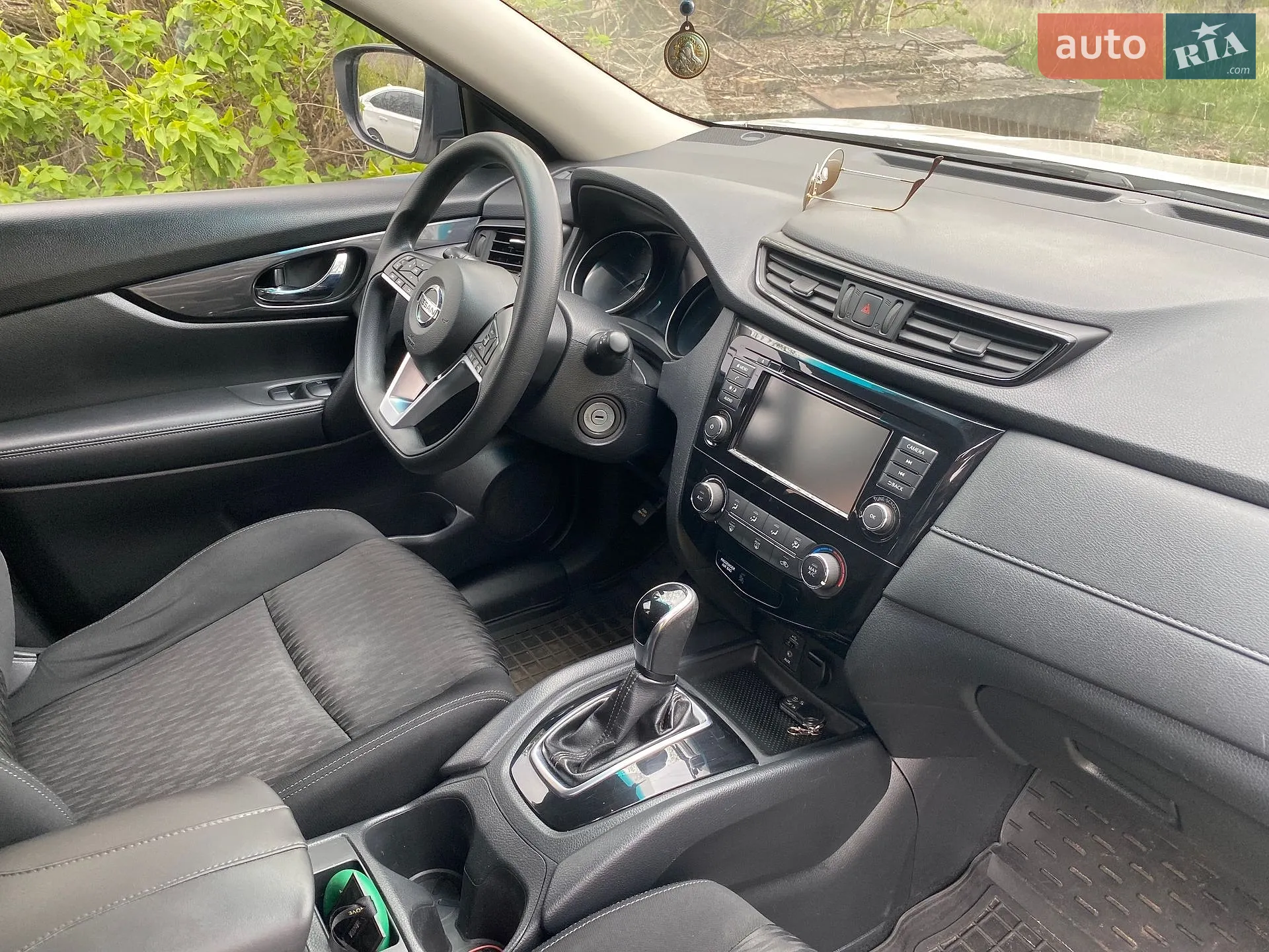 2017 Nissan Rogue - мініатюра 3