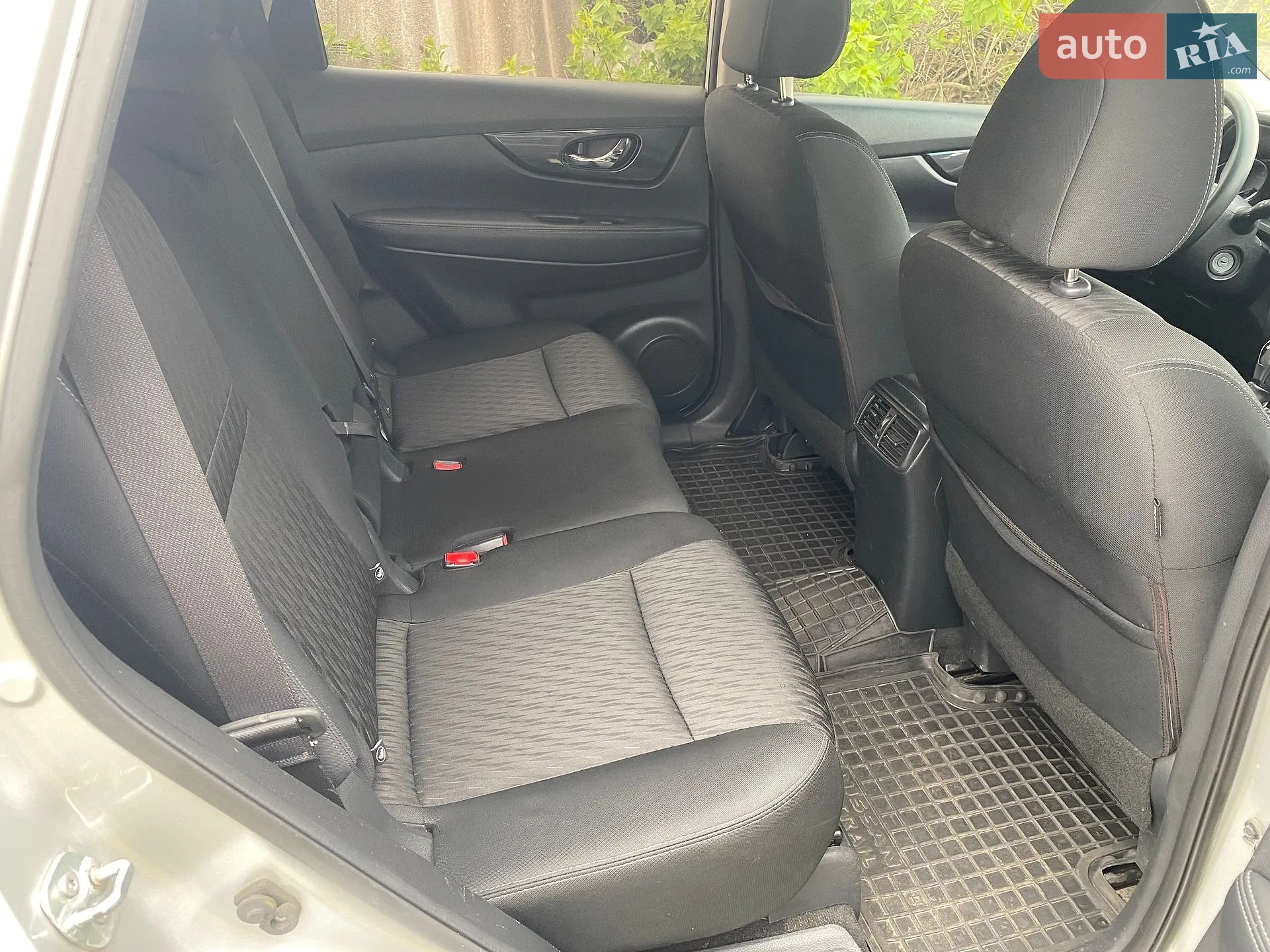 Nissan Rogue 2017 VIN KNMAT2MV2HP559615 фото оголошення 33 з 40