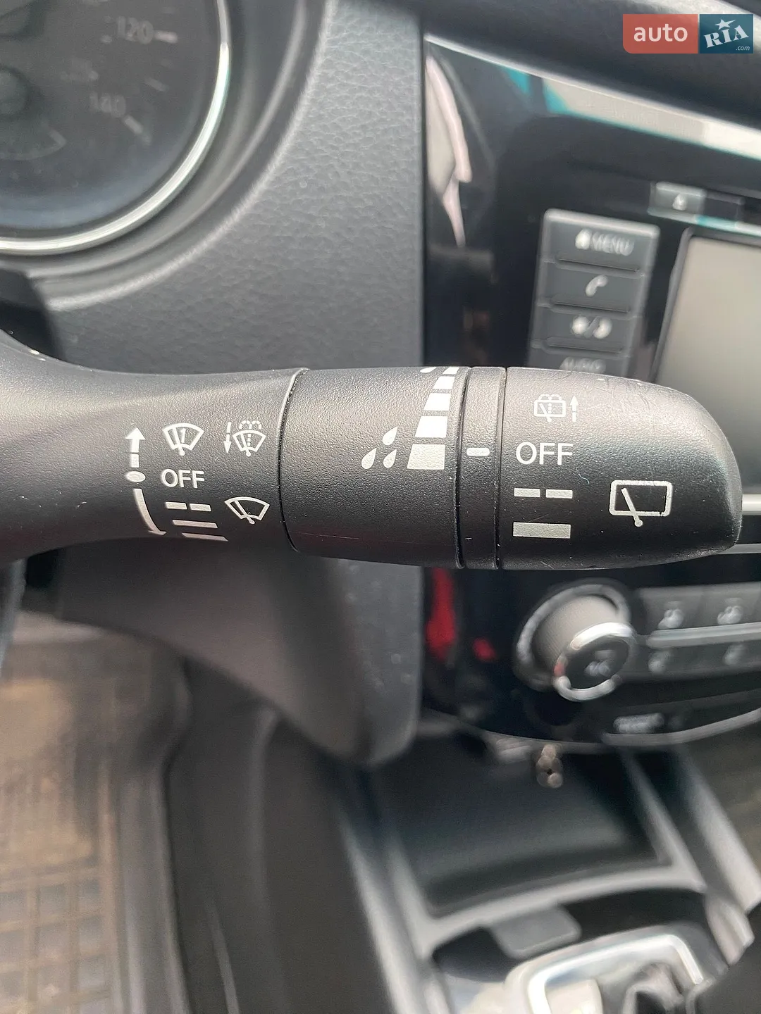 Nissan Rogue 2017 VIN KNMAT2MV2HP559615 фото оголошення 36 з 40