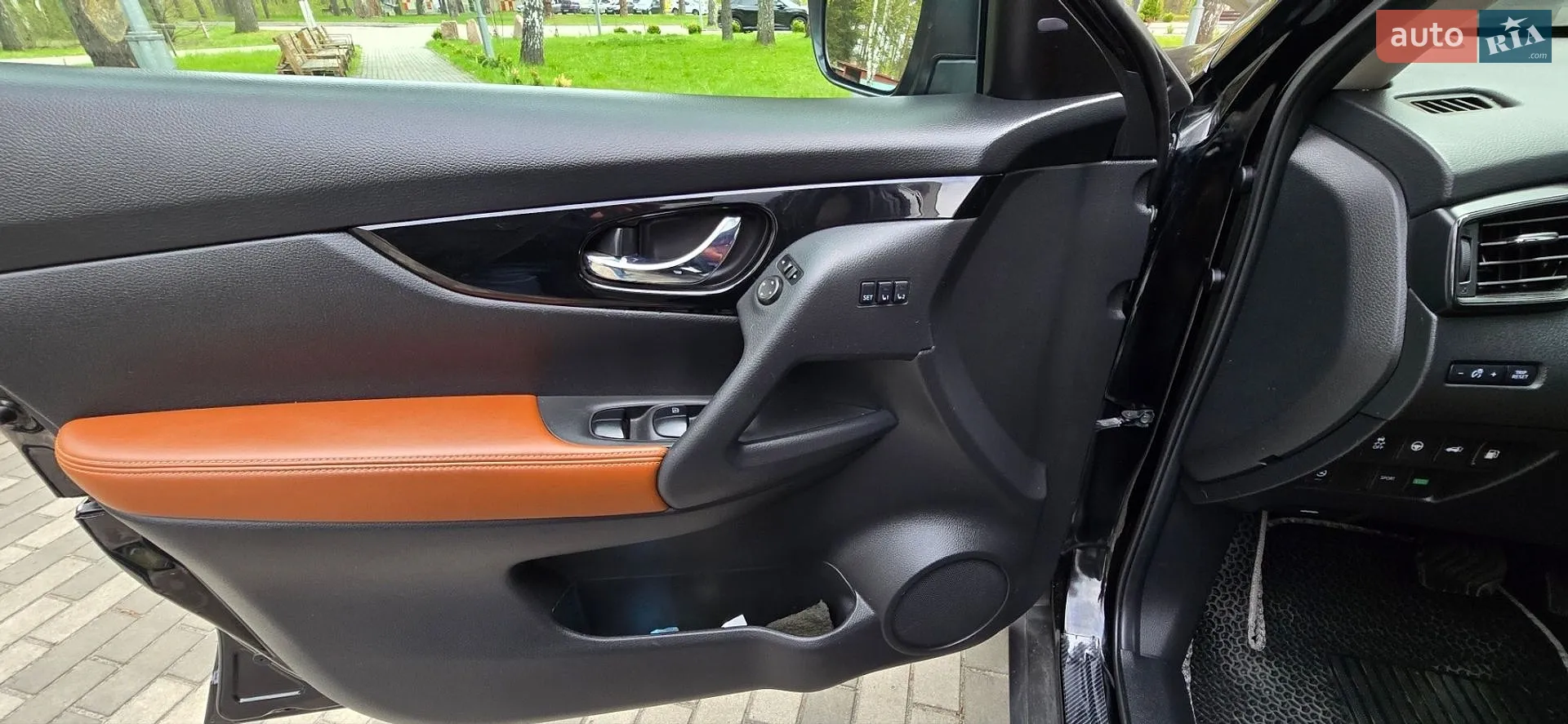 2018 Nissan Rogue - мініатюра 25