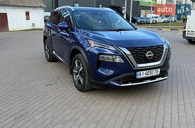 Позашляховик / Кросовер Nissan Rogue 2023 в Києві