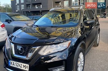 Позашляховик / Кросовер Nissan Rogue 2017 в Києві