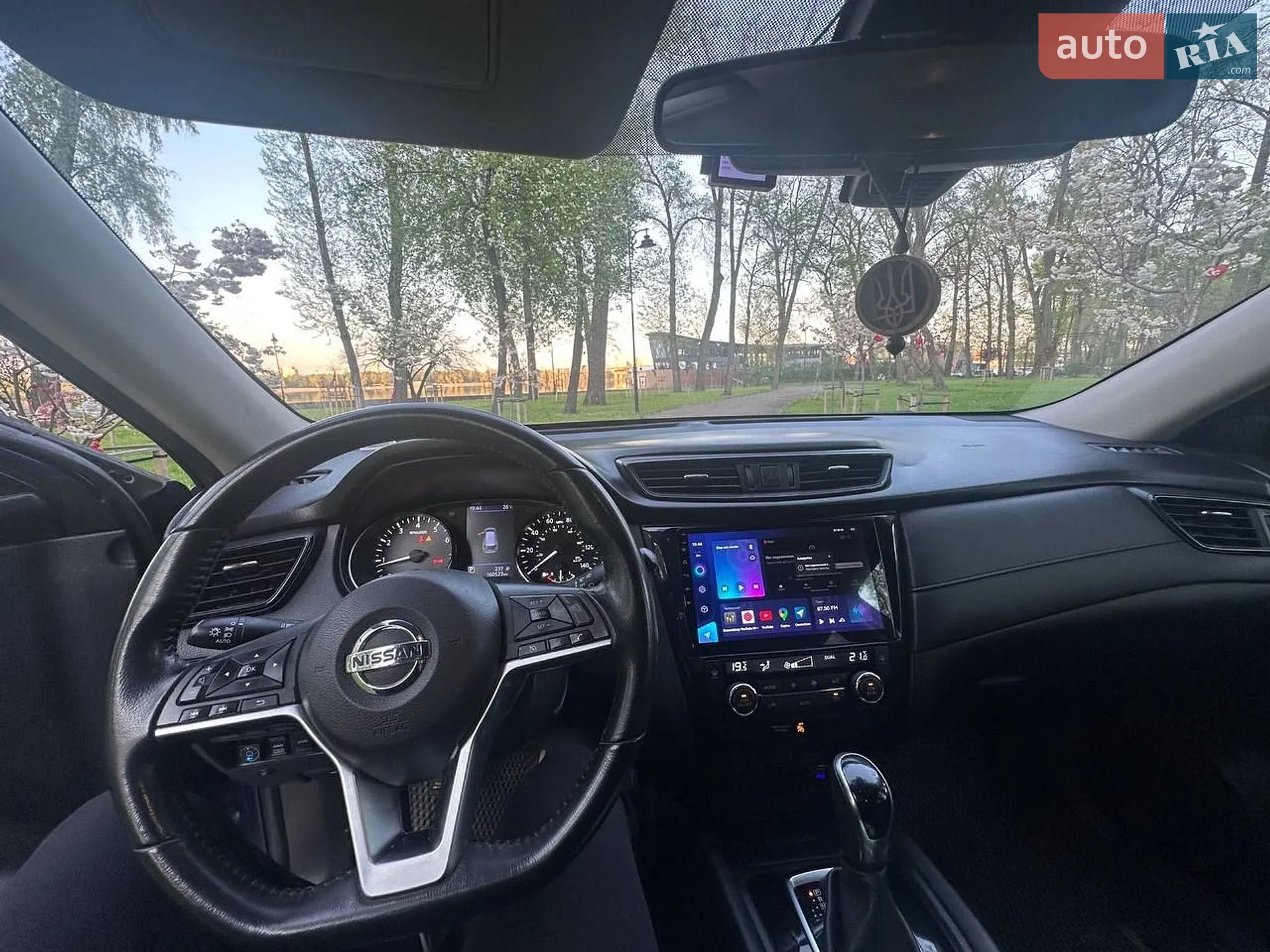 2019 Nissan Rogue - мініатюра 9