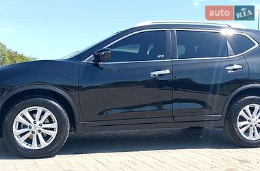 Позашляховик / Кросовер Nissan Rogue 2016 в Буську