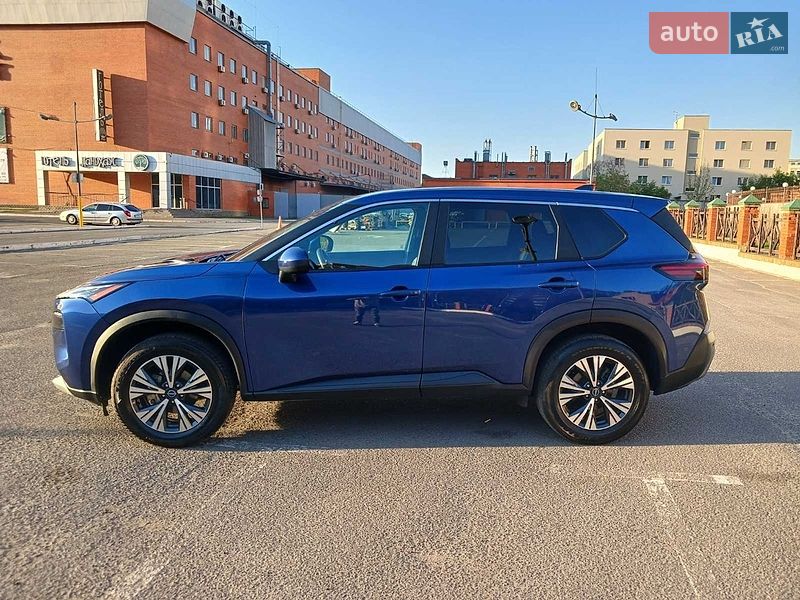 Внедорожник / Кроссовер Nissan Rogue 2023 в Броварах